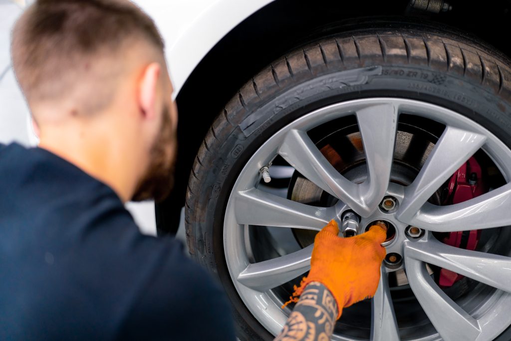Professional Mobile Tyre Fitting Anywhere in the UK